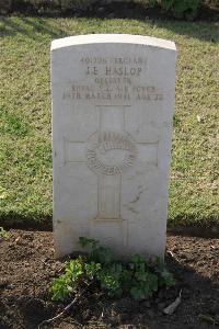 Ismailia War Memorial Cemetery - Haslop, John Elliot